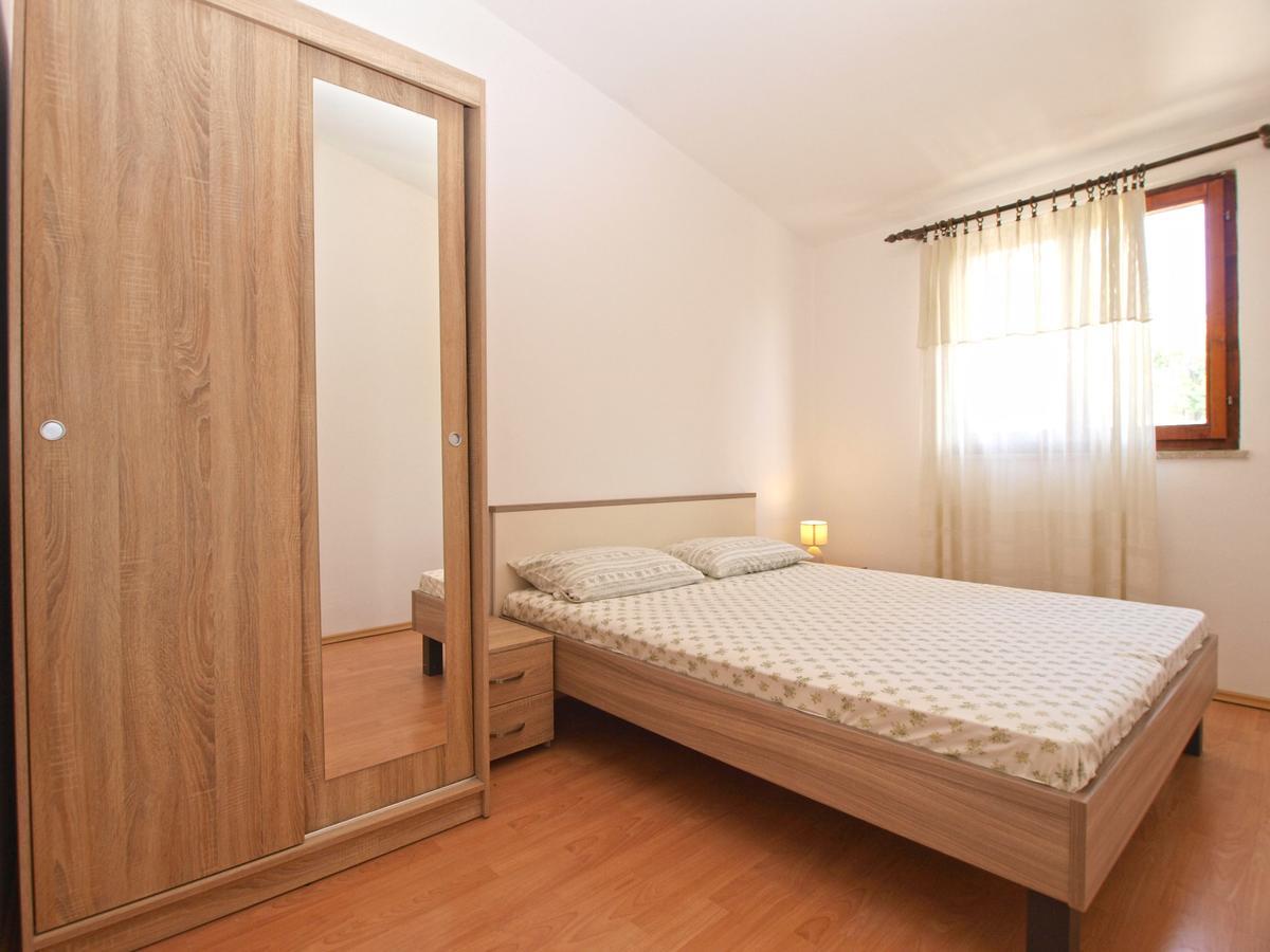 Apartments Luciano 1728 Premantura Exterior photo
