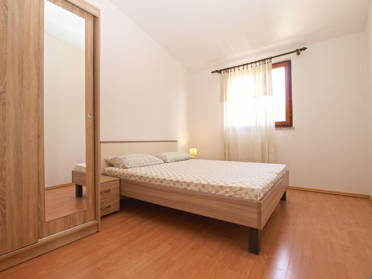 Apartments Luciano 1728 Premantura Exterior photo